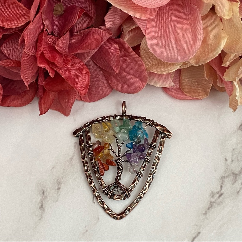 Quartz Crystal Tree of Life Healing Necklace - Picture 6 of 15